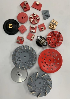 Husqvarna Redi-Lock Compatible Segmentos de flechas de 3' 5S Metal Bonded Pucks de molienda de diamantes para molienda áspera de diferentes pisos de hormigón de dureza