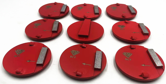 3'' STI Prepmaster Doble Pinos Integrados EG Sistema de cambio de revestimiento del suelo Retiro de PCD Pucks W/ Doble 1/4Pcds Y Barras de diamante de protección única
